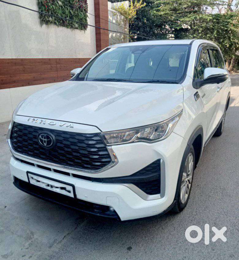 Toyota Innova Hycross 2.0 Zx Hybrid 7 Str, 2024, Petrol