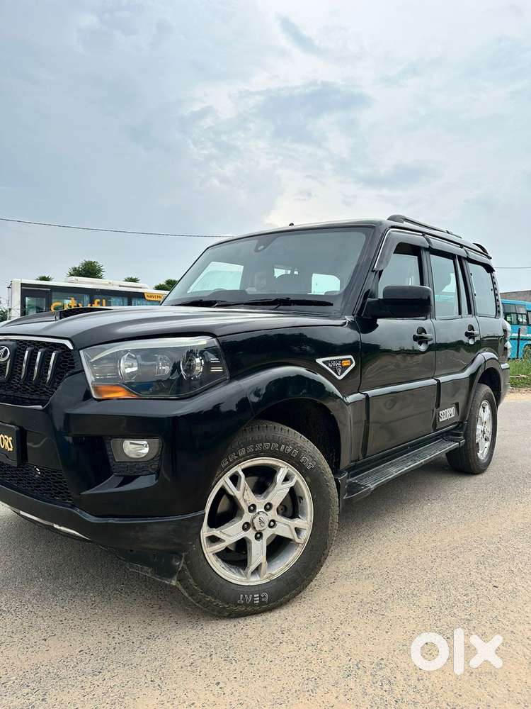 Mahindra Scorpio S10, 2017, Diesel