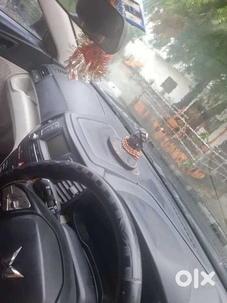 Mahindra Xuv300 1.5 W6 2023