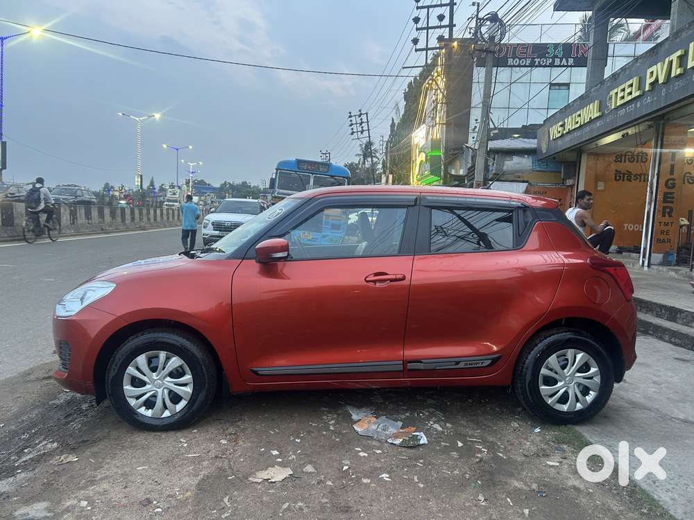 Maruti Suzuki Swift Vxi Optional, 2023, Petrol