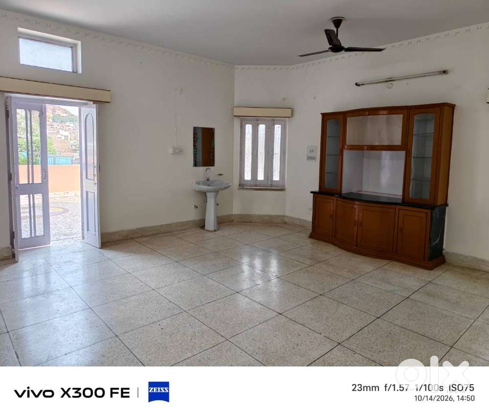 Spacious 2.5 BHK Separate First-Floor House for Rent in Shastri Nagar
