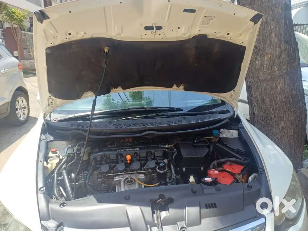 Honda Civic 1.8
 Petrol 2031 Tak Pass
1st Owner 
Sunroof 
All Original