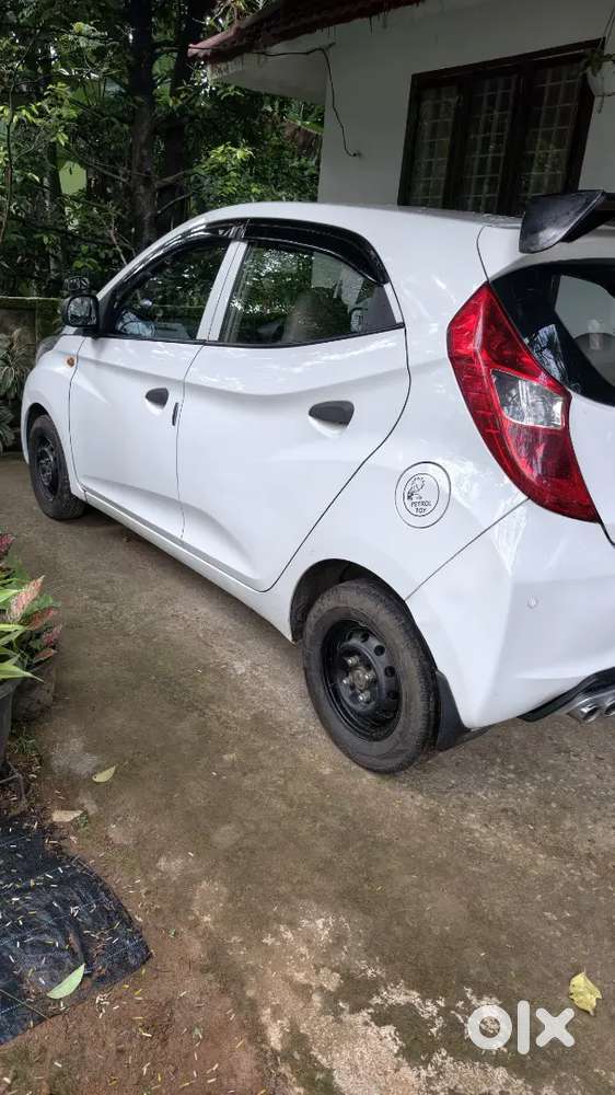 Hyundai Eon Era 2016 Petrol Manual, 2017 Registration