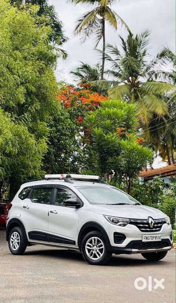 Renault Triber Rxt, 2023, Petrol
