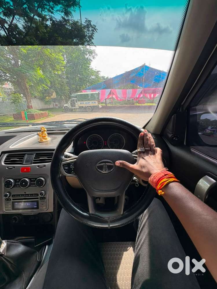 Tata Safari Storme 2017