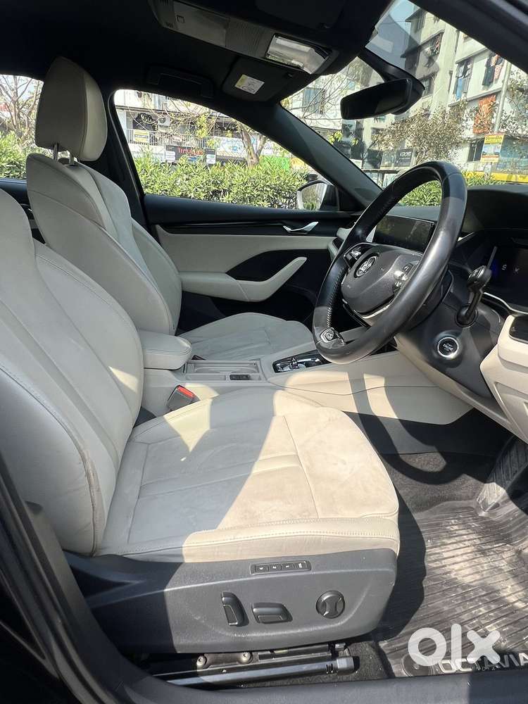 Skoda Octavia 2.0 L K Tsi At, 2023, Petrol