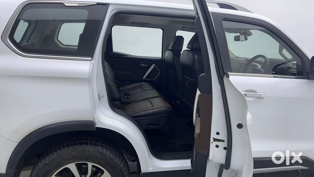 Mahindra Scorpio N Z8 L Petrol At 7 Str, 2022, Petrol