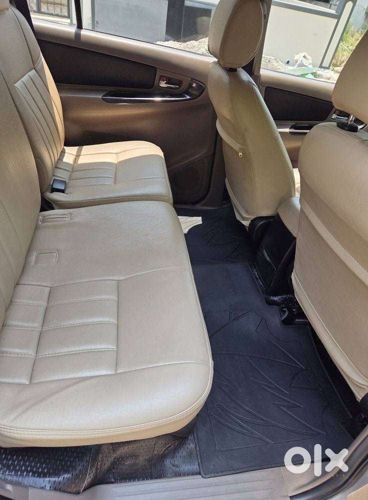 Toyota Innova 2.5 V 8 Str, 2015, Diesel