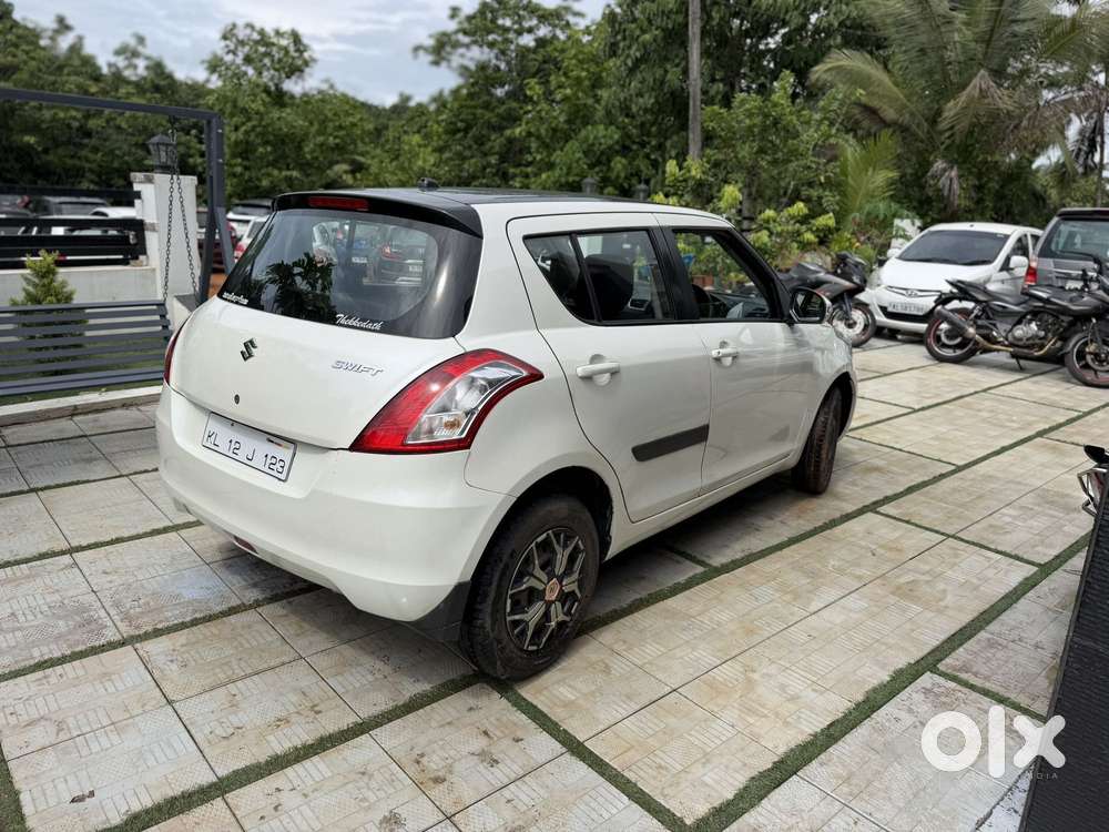 Maruti Suzuki Swift Vxi Optional, 2016, Petrol
