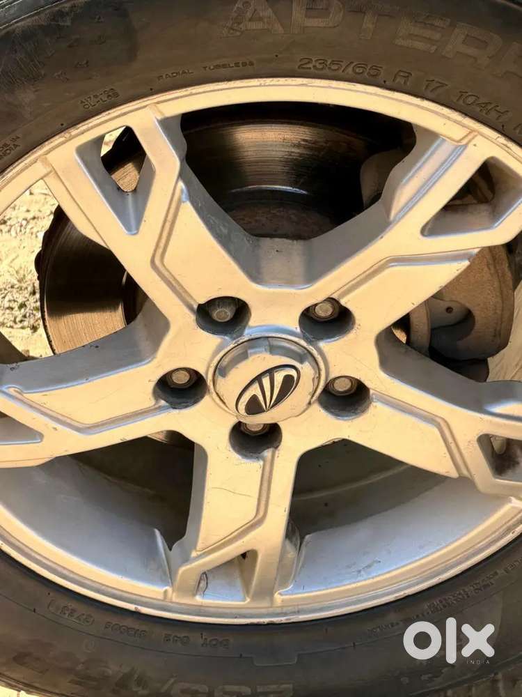 Mahindra Scorpio S10 2015