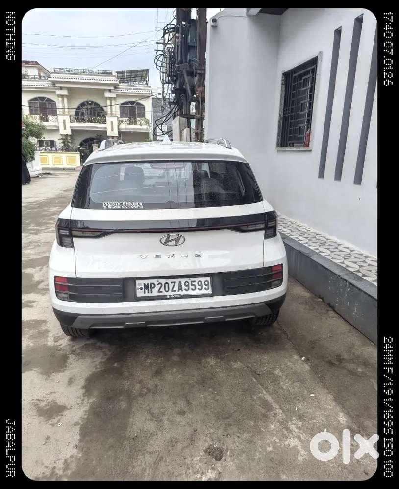Hyundai Venue 2022 Diesel Well Maintained
