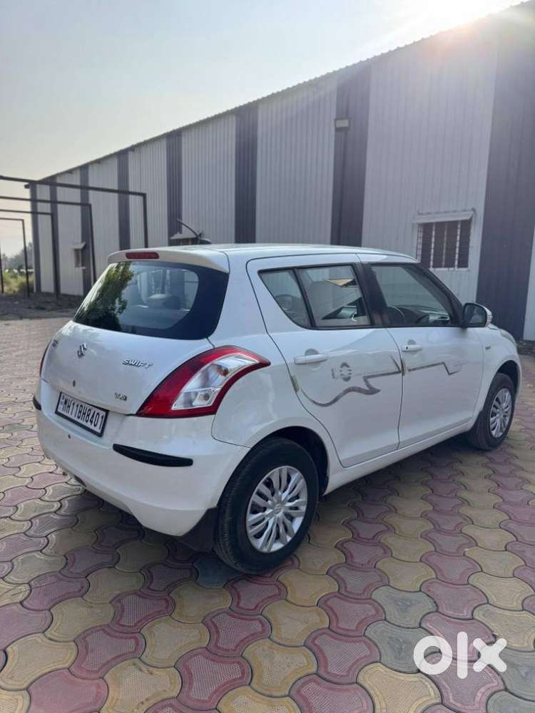 Maruti Suzuki Swift Vxi 1.2 Abs Bs-iv, 2014, Cng & Hybrids