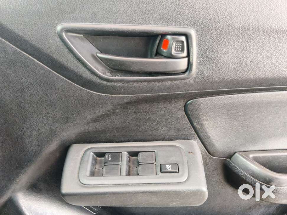 Maruti Suzuki Swift Lxi, 2020, Petrol