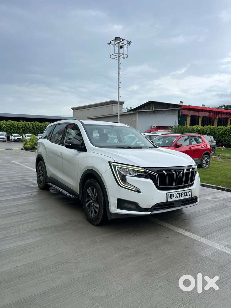 Mahindra Xuv700 2.0 Ax 5 Petrol Mt Str, 2022, Diesel