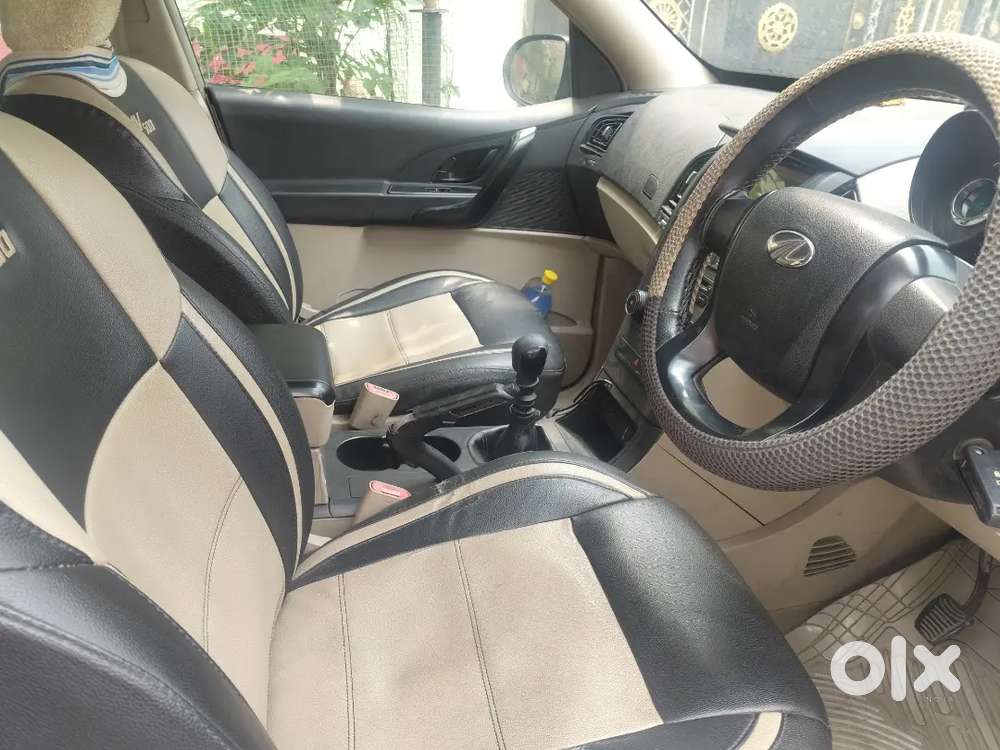 Mahindra Xuv500 2016 Diesel 180000 Km Driven