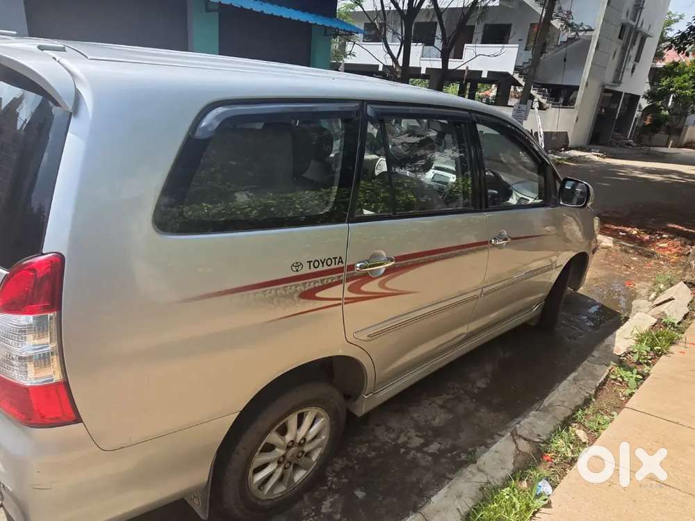 Toyota Innova 2012 Diesel 150000 Km Driven