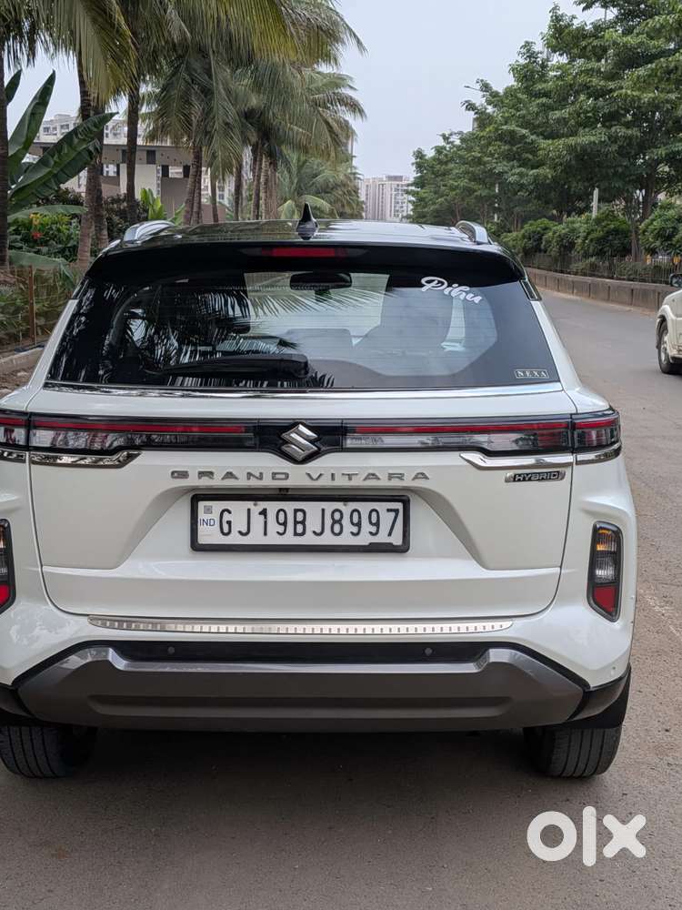 Maruti Suzuki Grand Vitara 1.5 Alpha Smart Hybrid Dual Tone, 2024, P..
