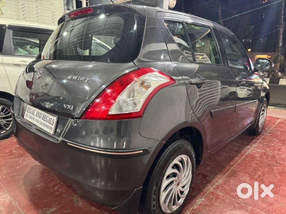 Maruti Suzuki Swift 1.2 Vxi (o), 2016