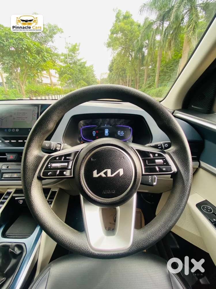 Kia Carens, 2025, Petrol