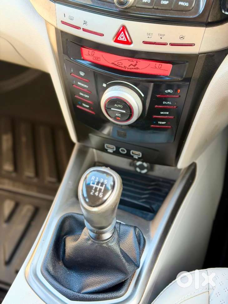 Mahindra Xuv300, 2023, Diesel