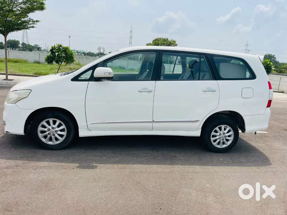 Toyota Innova 2.5 Z 2014