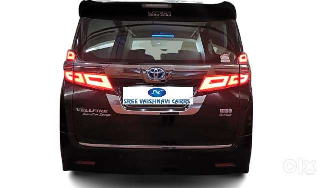 Toyota Vellfire 2.5 Executive Lounge, 2022, Petrol
