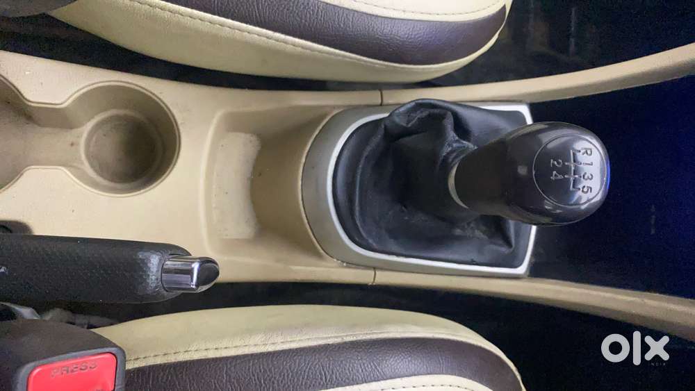 Hyundai Verna Fluidic 1.6 Vtvt Sx, 2013, Petrol