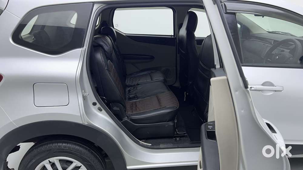 Renault Triber Rxt, 2020, Petrol