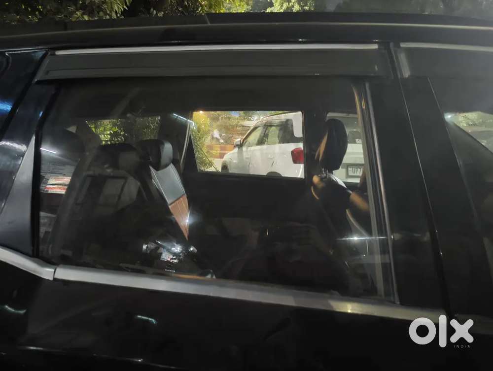 Mahindra Xuv500 Diesel 2016, Like New, Doctor Vehicle