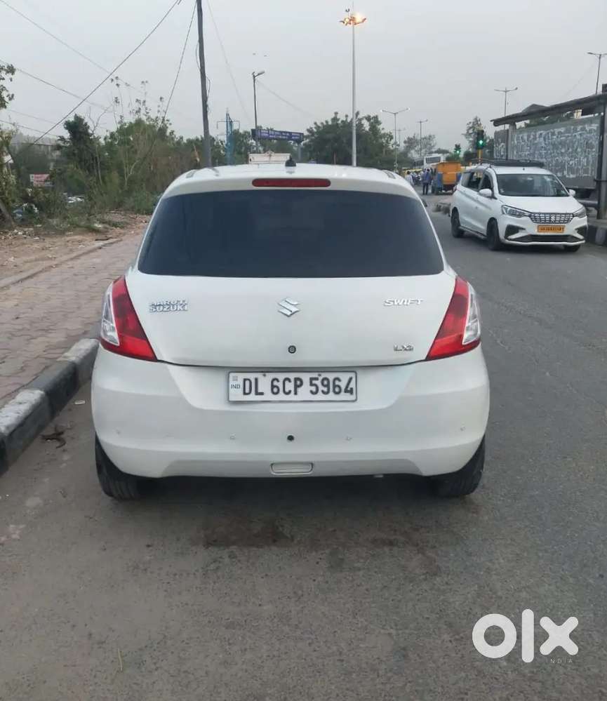 Maruti Suzuki Swift Vxi Optional  2015 December Petrol Manual