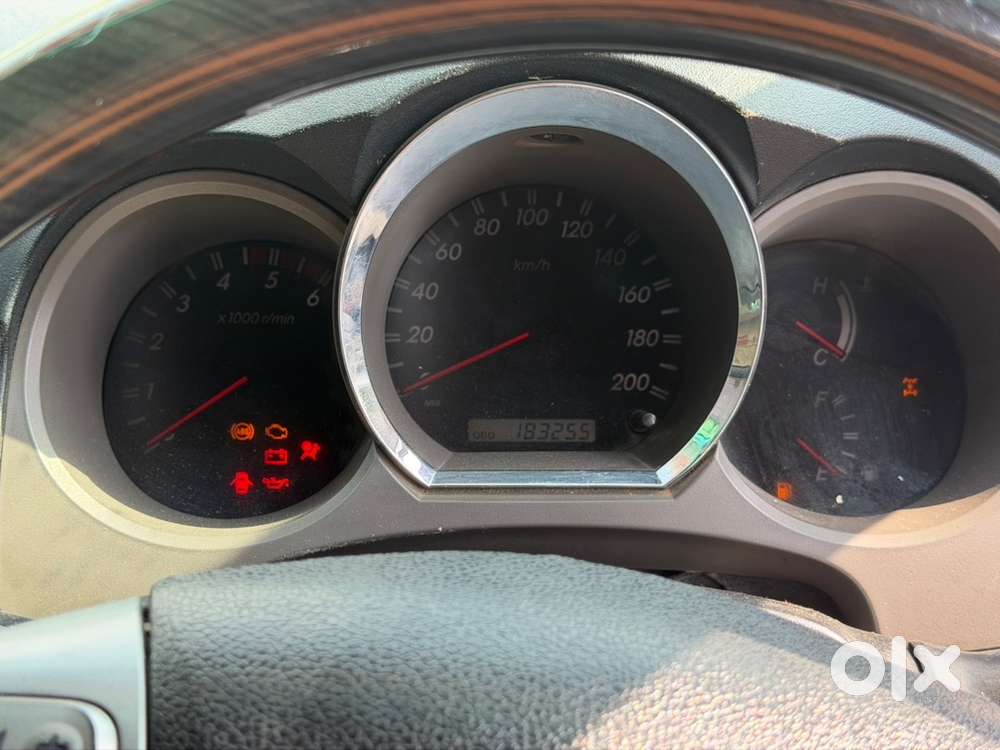 Toyota Fortuner Diesel 2011 Manual 2011