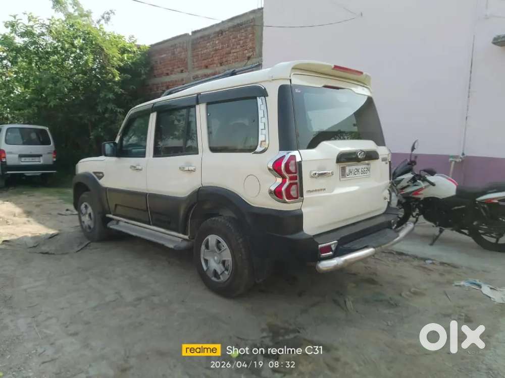 Very Good Condition Original Paint Full Body Gadi Mast Condition