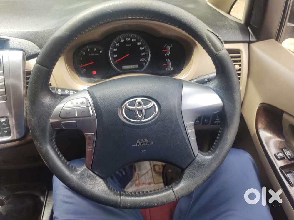 Toyota Innova 2.5 V 8 Str, 2015, Diesel