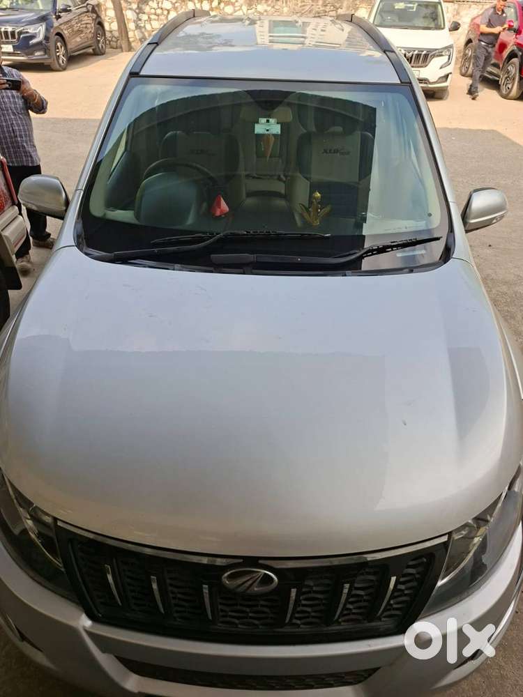 Mahindra Xuv500 2017 Diesel 27500 Km Driven