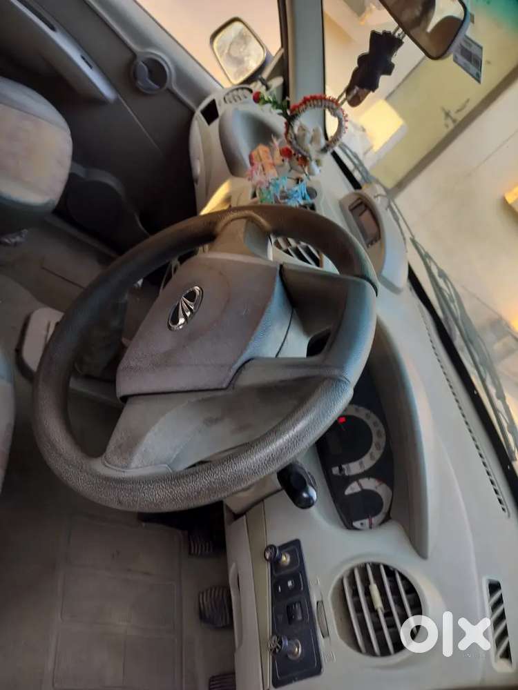 Mahindra Xylo 2011