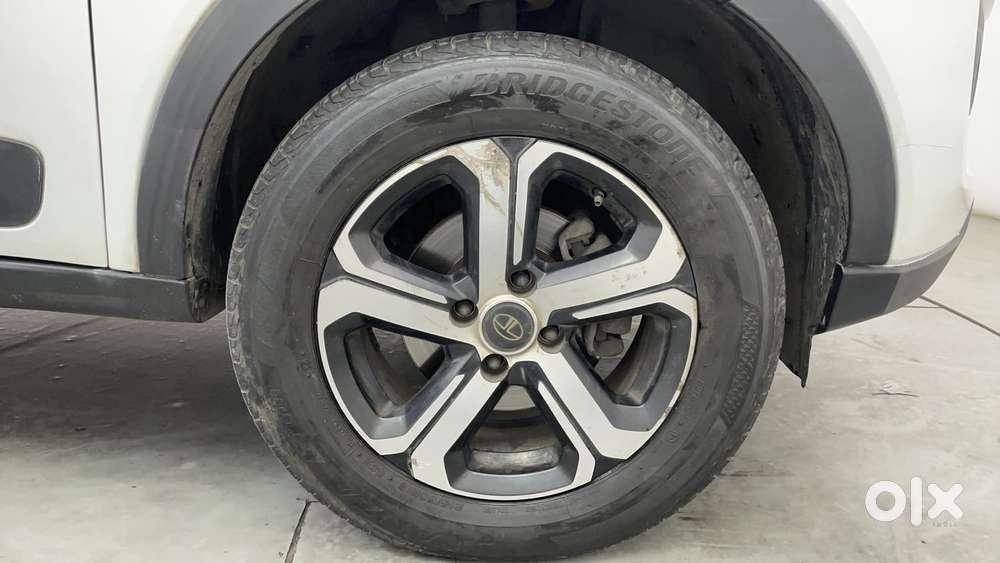 Tata Nexon 1.5 Revotorq Xza Plus S Amt, 2022, Petrol