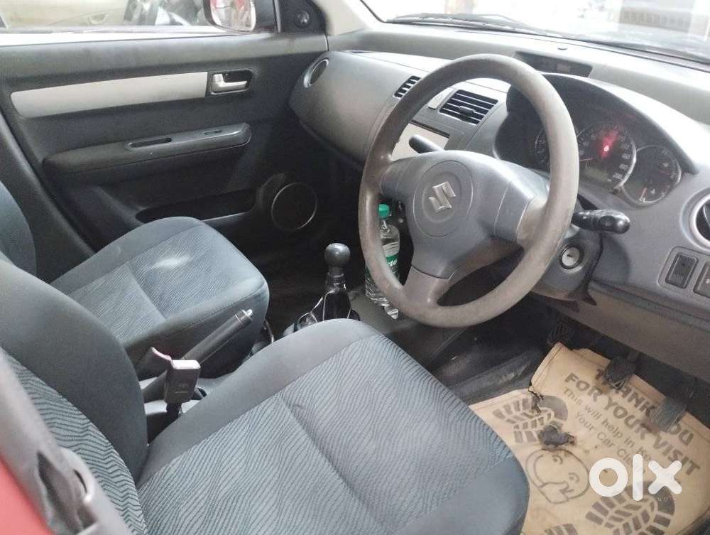 Maruti Suzuki Swift Vxi + Manual, 2011, Petrol