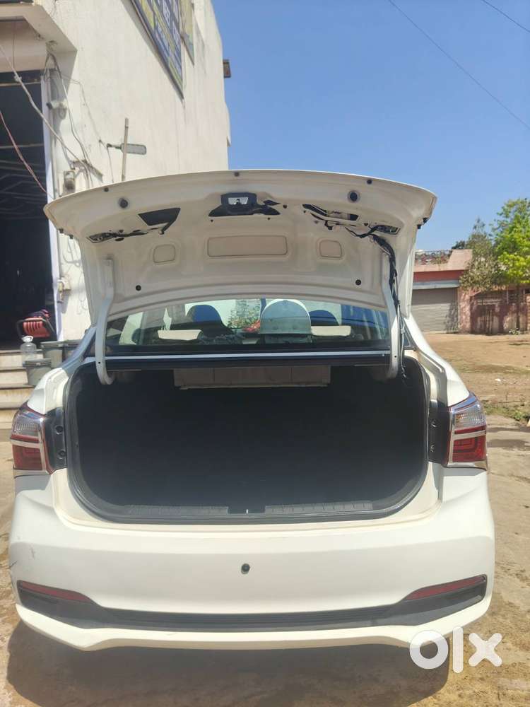 Top Condition Hyundai Xcent 2018 Petrol Well Maintained