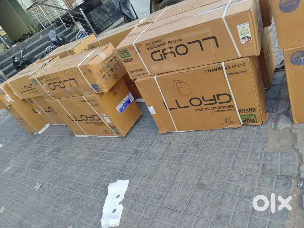 BRAND NEW LLOYD AC 1.5 TON 3STAR INVERTER WITH WARRENTY WHOLESALE