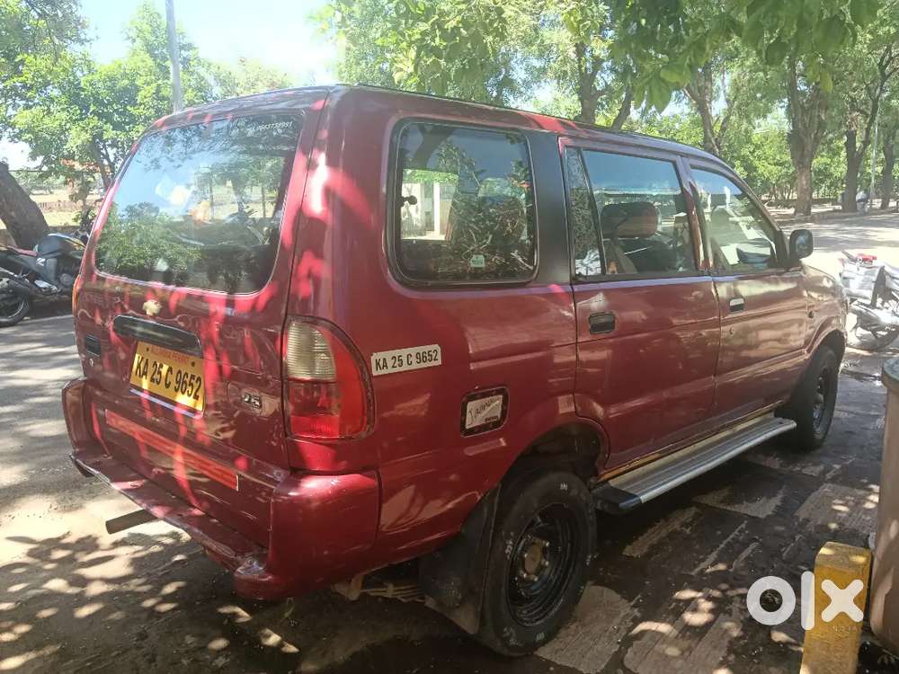 Chevrolet Tavera 2011 Diesel Well Maintained