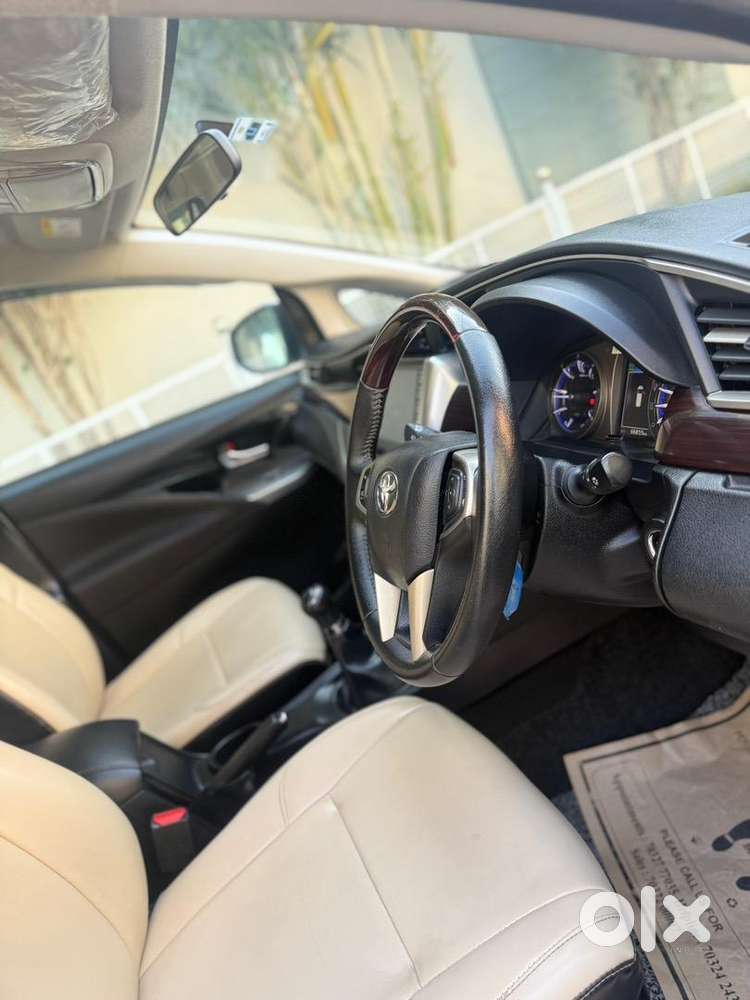 Toyota Innova Crysta 2023 Diesel 52000 Km Driven
