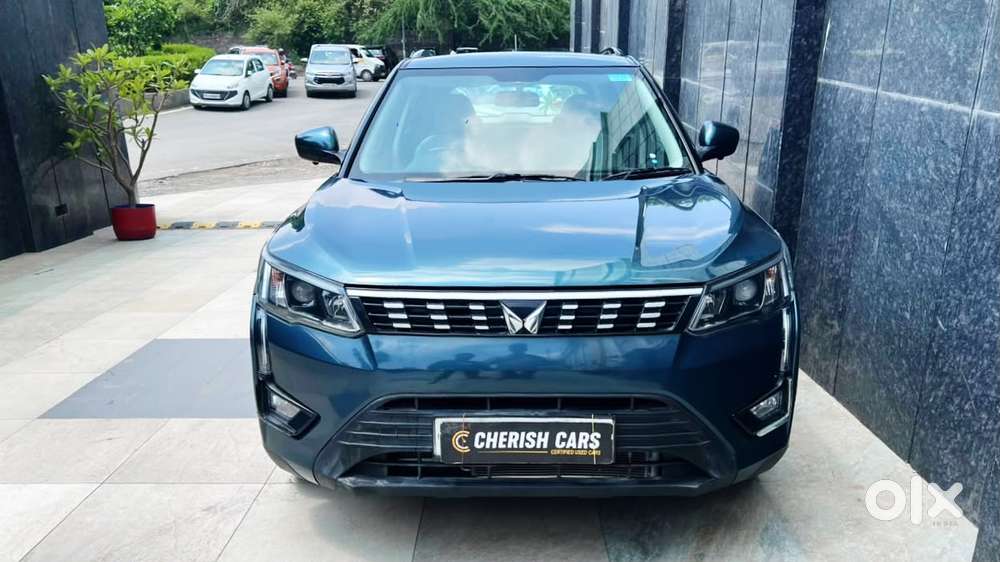 Mahindra Xuv300 1.2 W6 Amt Petrol, 2023, Petrol