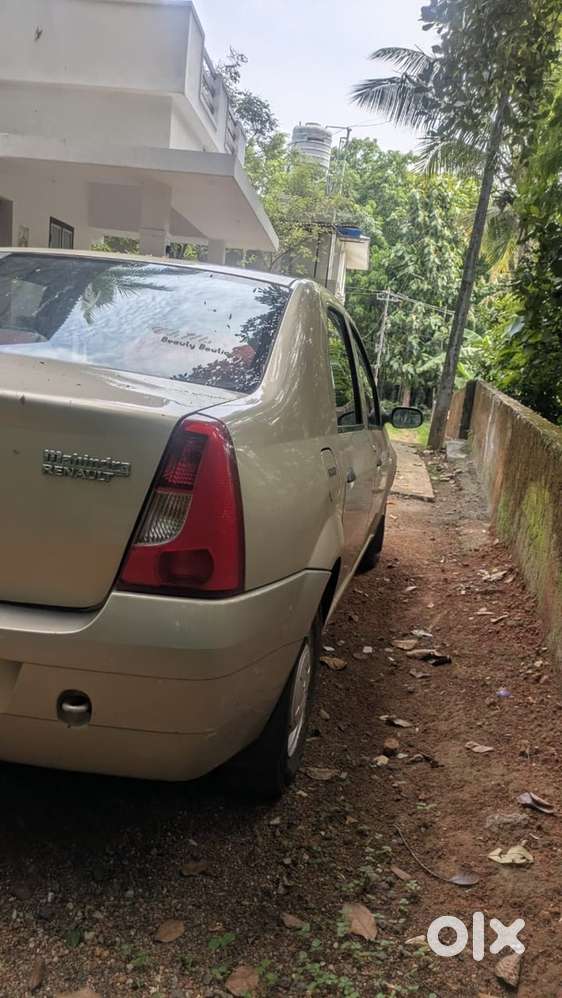 Mahindra Logan Petrol 2007