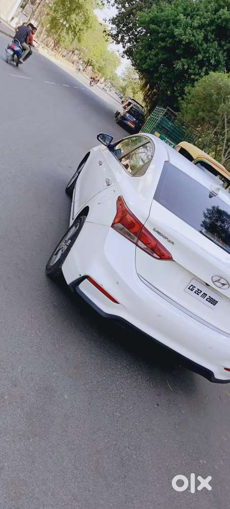 Hyundai Verna Petrol 2019
