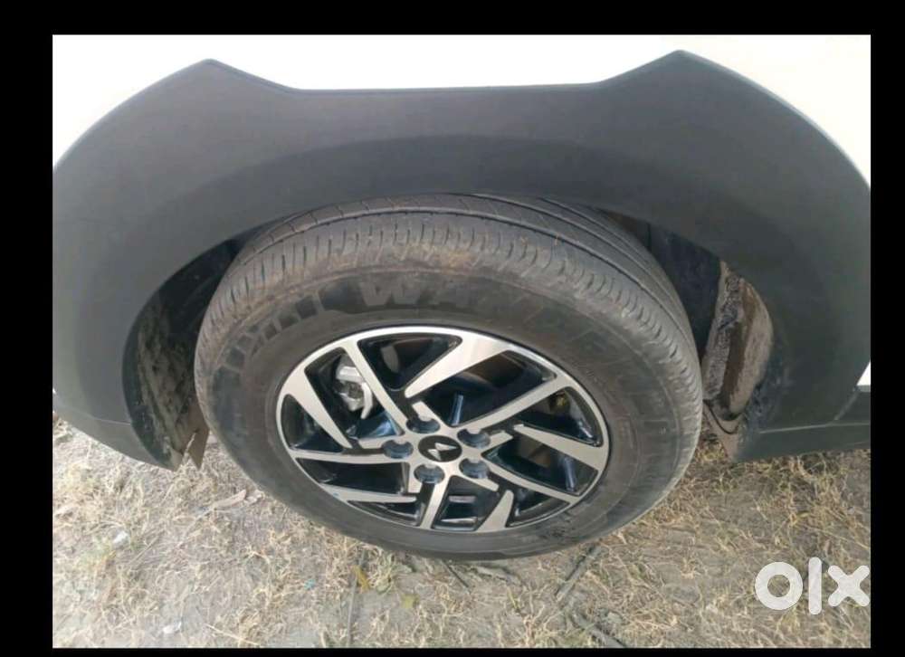 Xuv3xo Ax5 Petrol 1st Owner