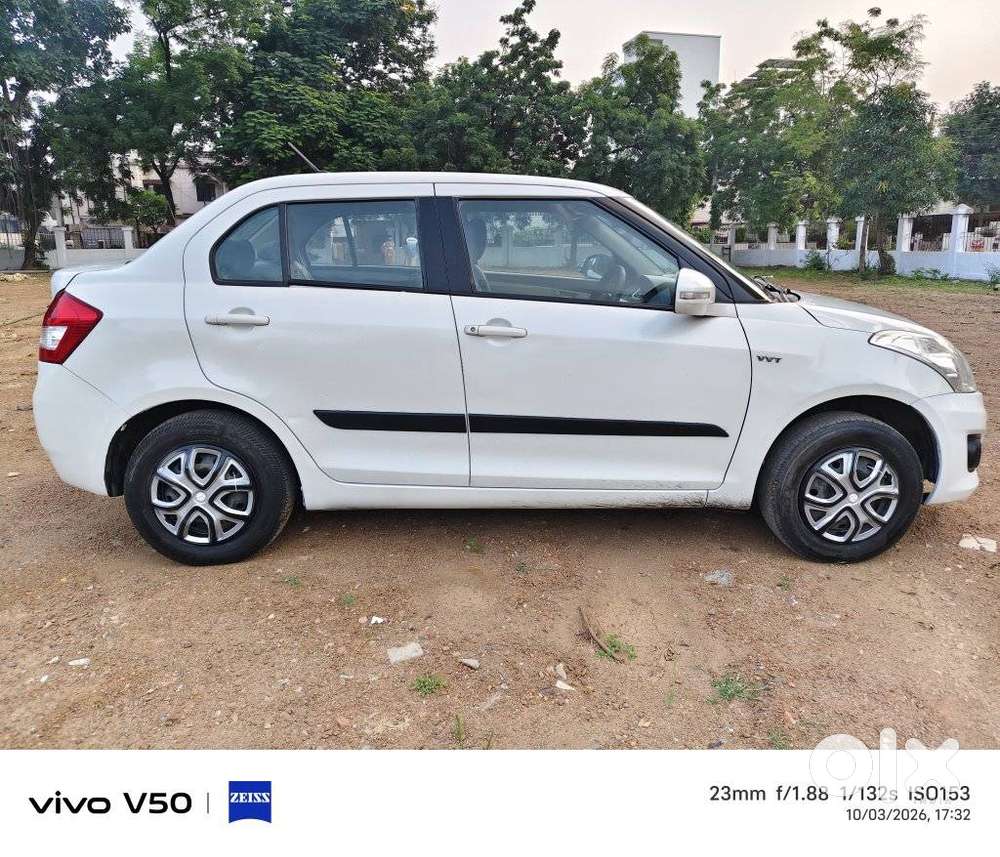 Maruti Suzuki Swift Dzire 1.2 Vxi Bsiv, 2013, Petrol