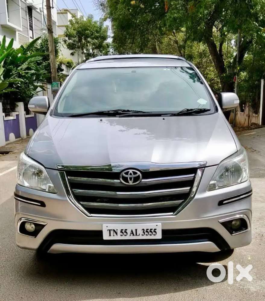Toyota Innova 2015