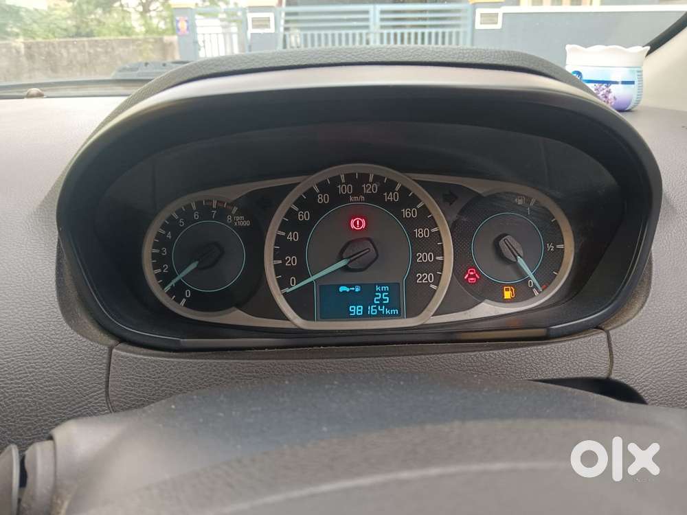 Ford Figo 2012-2015 Petrol Titanium, 2016, Petrol
