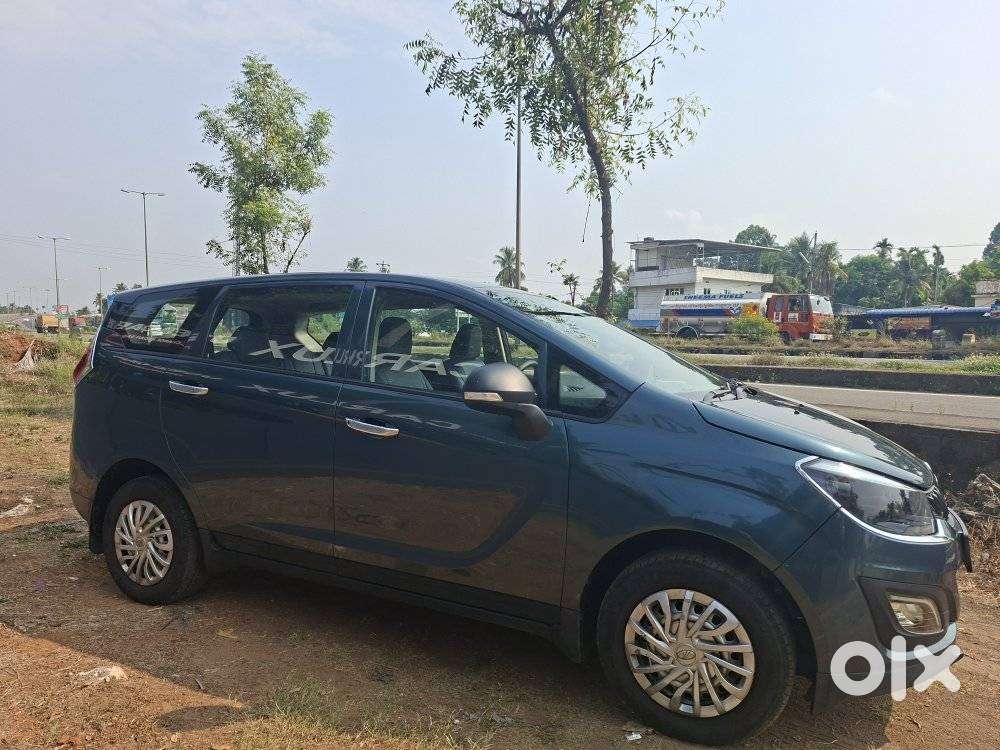 Mahindra Marazzo M2 8str, 2020, Petrol
