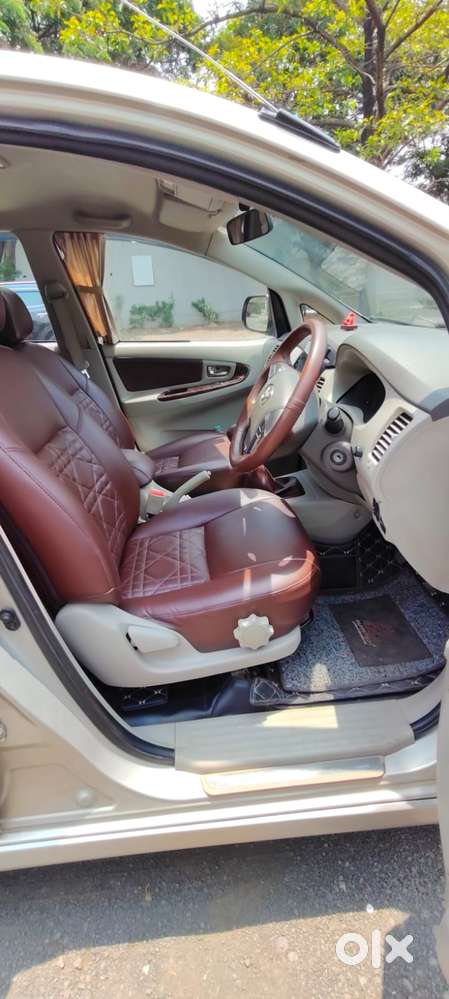 Toyota Innova 2.5 V 8 Str, 2014, Diesel